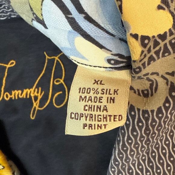 Tommy Bahama 100% Silk Mens Hawaiian Button Up Shirt Size XL Vacation Casual - Picture 4 of 8